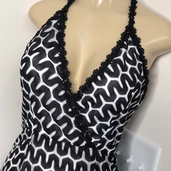Nikibiki black & white sheer lace dress - Picture 3 of 7